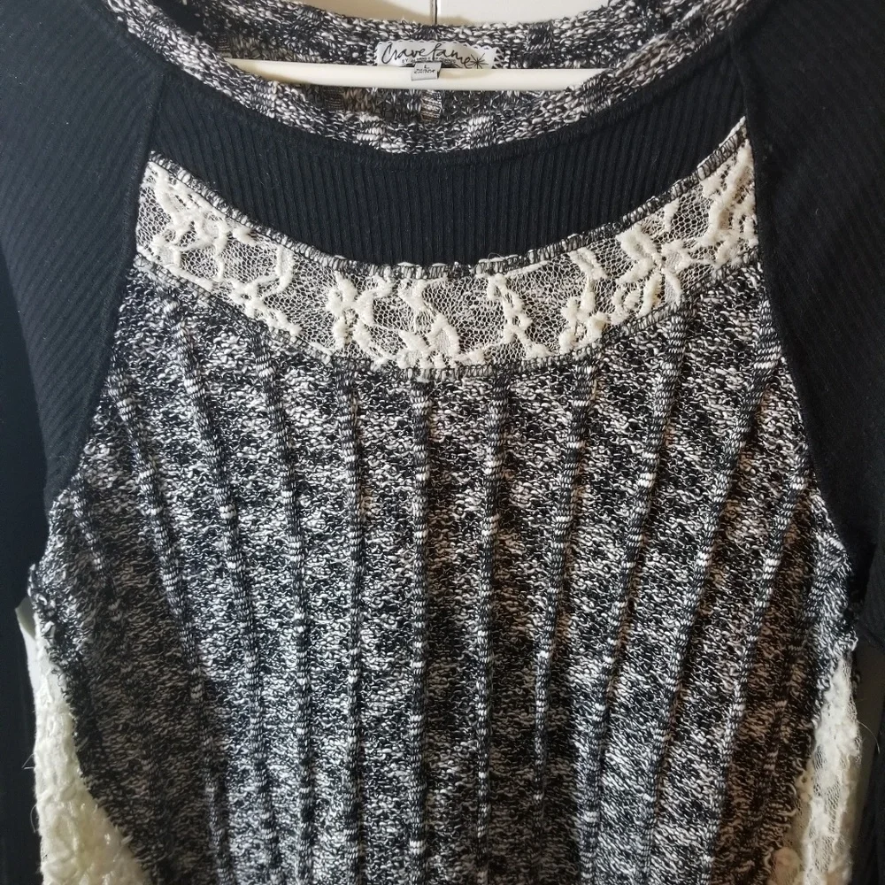 Women's Black and Gray Sweater with Lace Detail - Picture 6 of 7